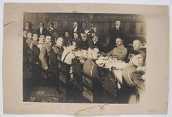 Józef Piłsudski i oficerowie wojska polskiego podczas wizyty w Poznaniu w dniu 25 X 1919 (WBH)