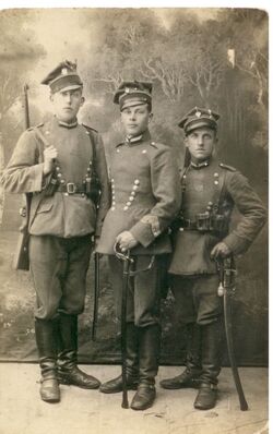 Corporal Jan Wieruszewski from the 1st Greater Poland Uhlan Regiment with his friends, Poznań 1919.