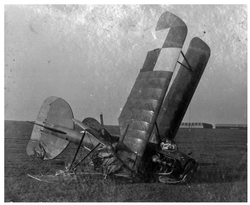 The wreckage of a fighter plane–an Albatros, which belonged to the Greater Poland Air Force.
Photo from the collections of the “Polona” Digital National Library