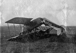 Accident of the reconnaissance aircraft - Rumpler C.I No. 2743/17 (Ławica Air Base No. 1/17), in which a student, Lance Corporal Bohdan Daszkiewicz was fatally injured. Photo from June 1919 from the collection of the “Polona” Digital National Library.
